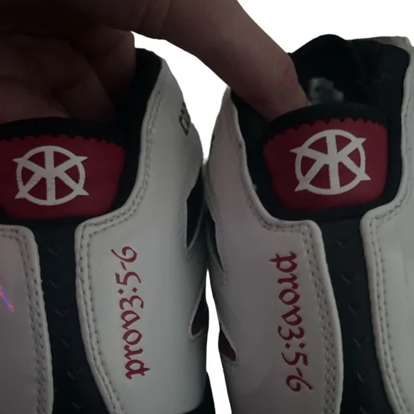 Men’s Converse Hops Kyle Korver PE Basketball Shoes - Picture 5 of 8